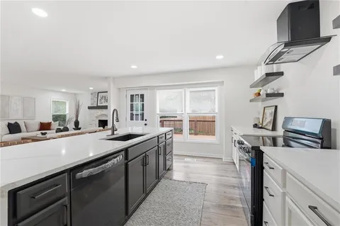 $459,990 | 10442 Century Lane, Lenexa, KS 66215