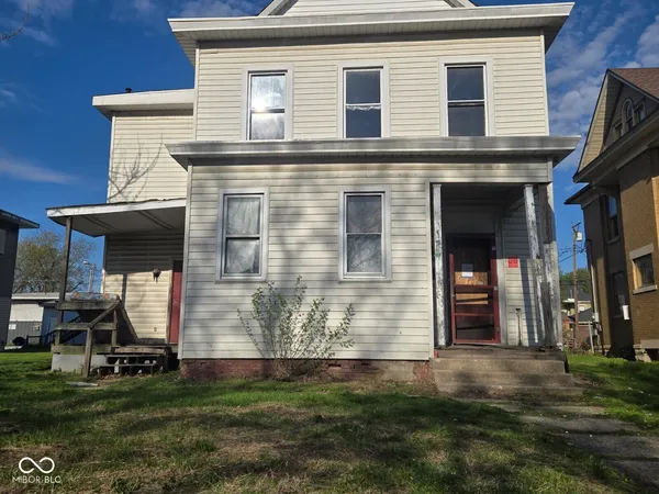 $39,900 | 1017 South 7th Street, Terre Haute, IN 47807