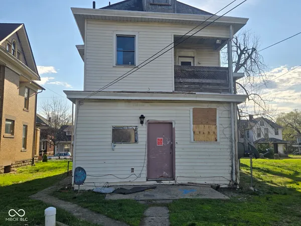 $39,900 | 1017 South 7th Street, Terre Haute, IN 47807