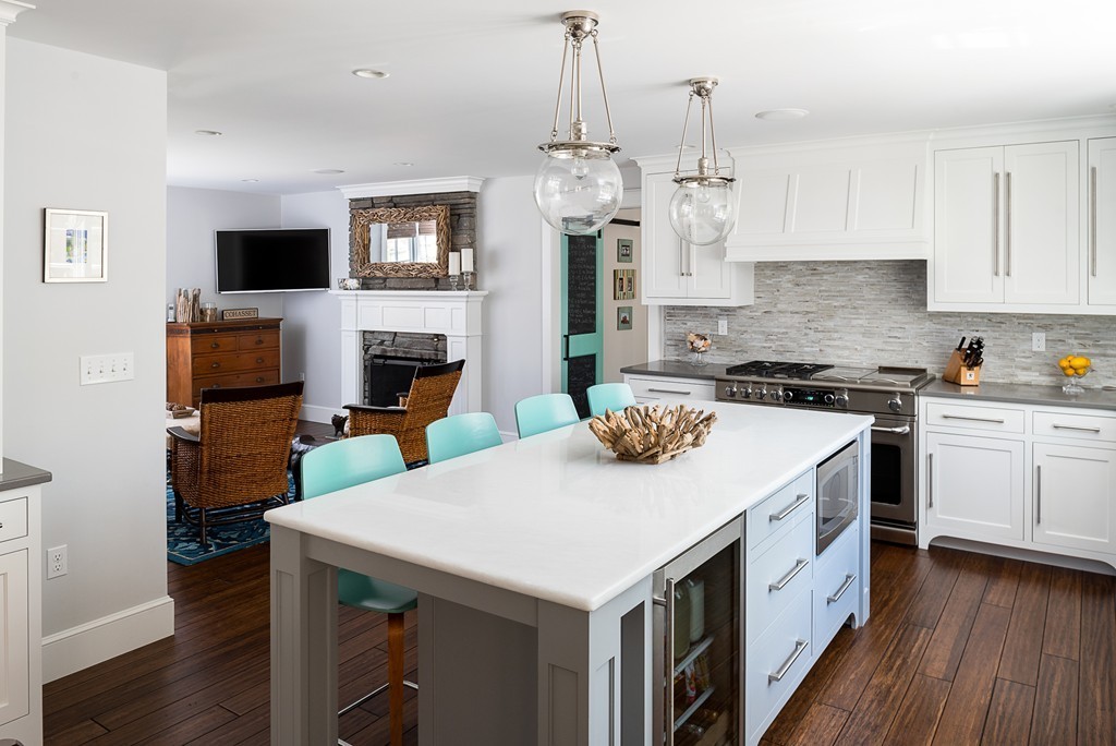 82 Jerusalem Road Cohasset, MA 02025 - Photo 5 of 30 Gallery Image 5
