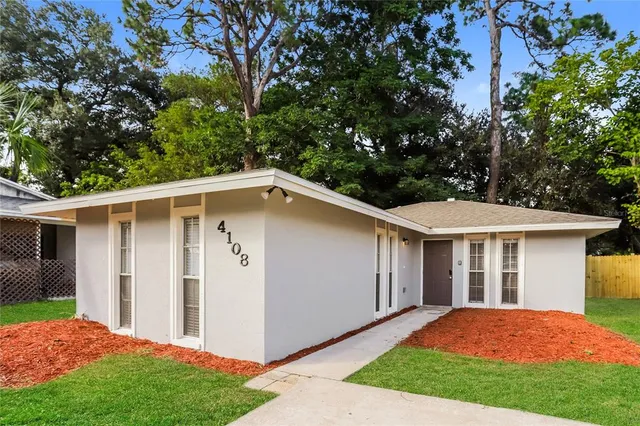$2,110 | 4108 12th Avenue West, Bradenton, FL 34205