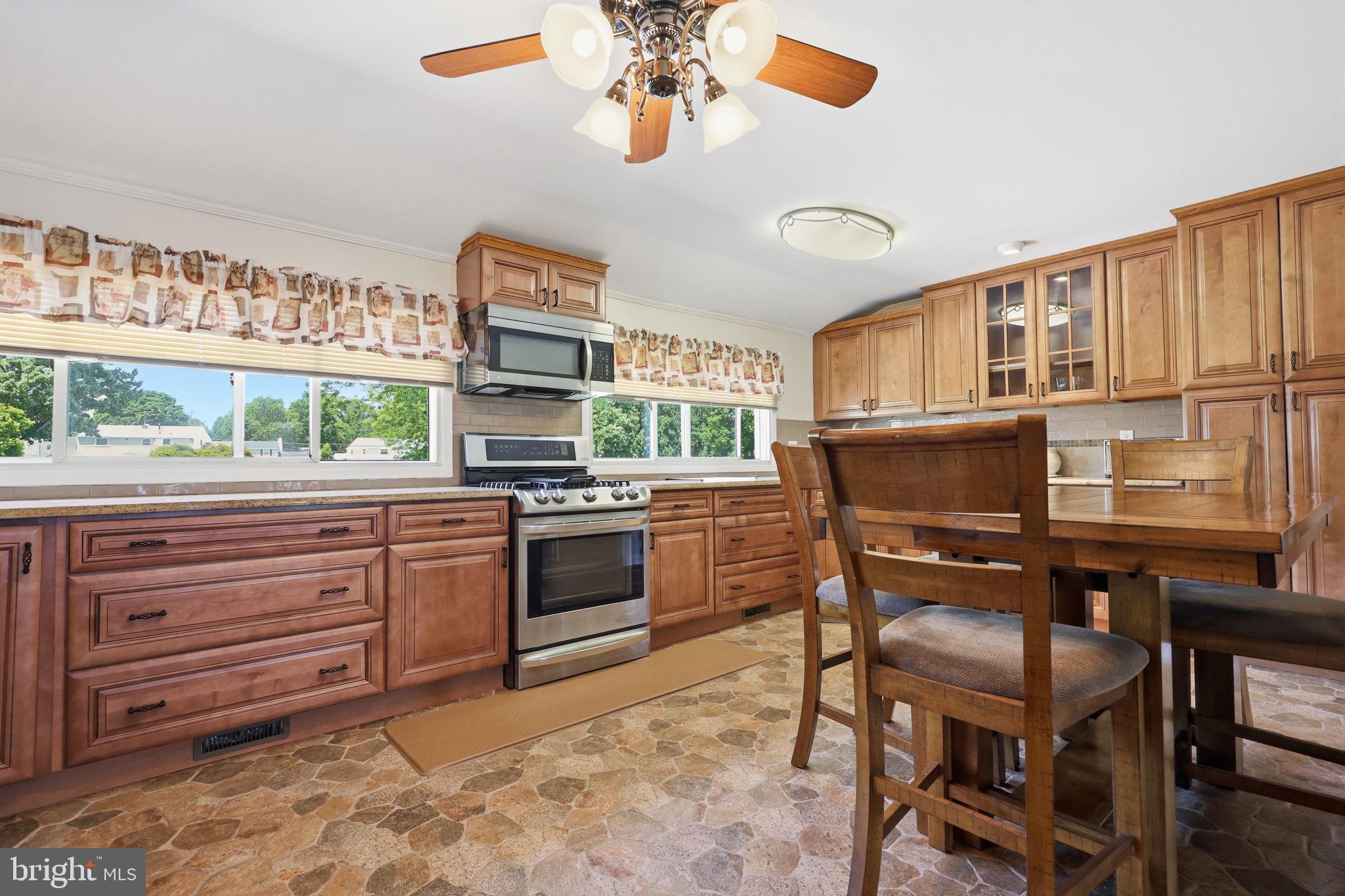 1320 Nevarc Road Warminster, PA 18974 - Photo 12 of 34