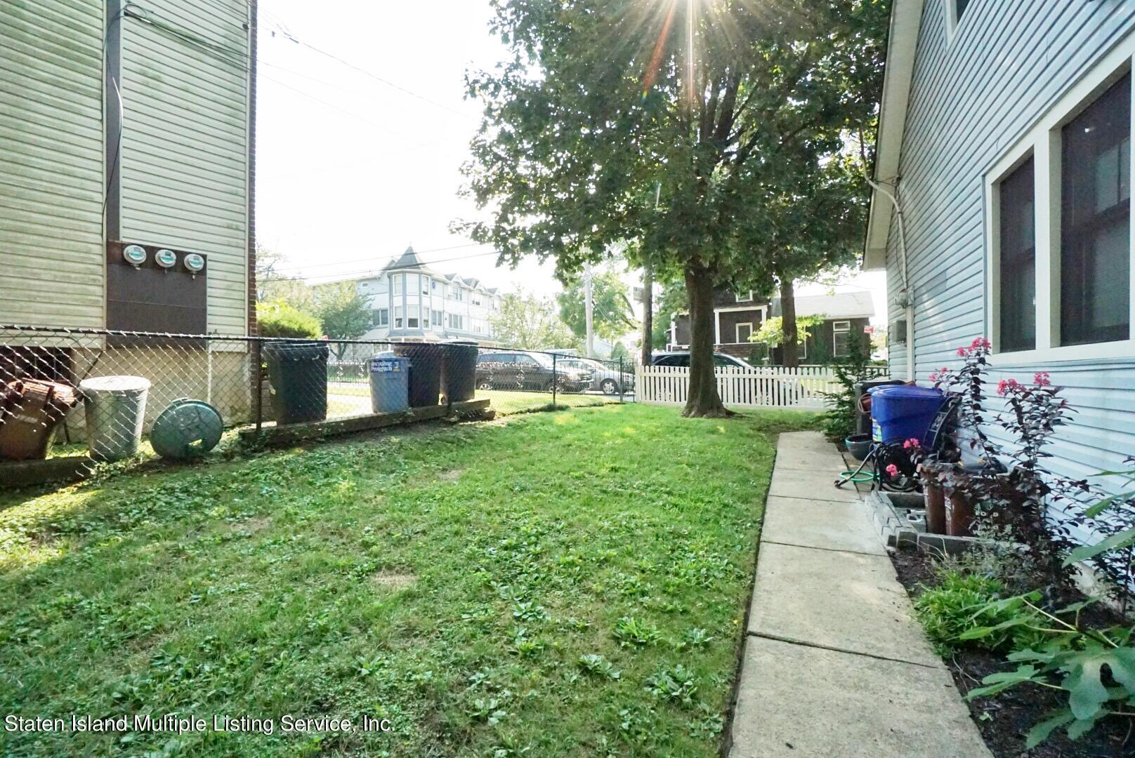 621 Manor Road Staten Island, NY 10314 - Photo 30 of 33 (30) SIDE YARD