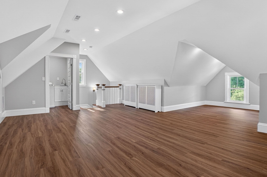 33 Linden Street Wellesley, MA 02482 - Photo 17 of 25