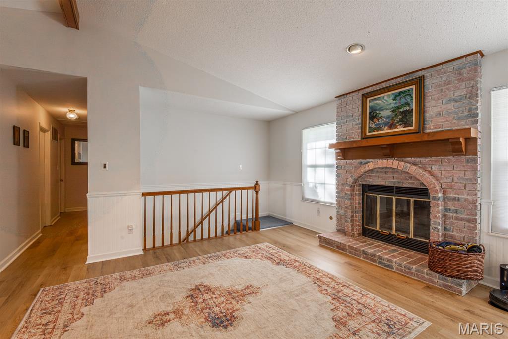 7012 Chalkstone Road Oakville, MO 63129 - Photo 11 of 48