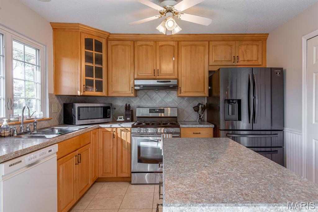 7012 Chalkstone Road Oakville, MO 63129 - Photo 14 of 48