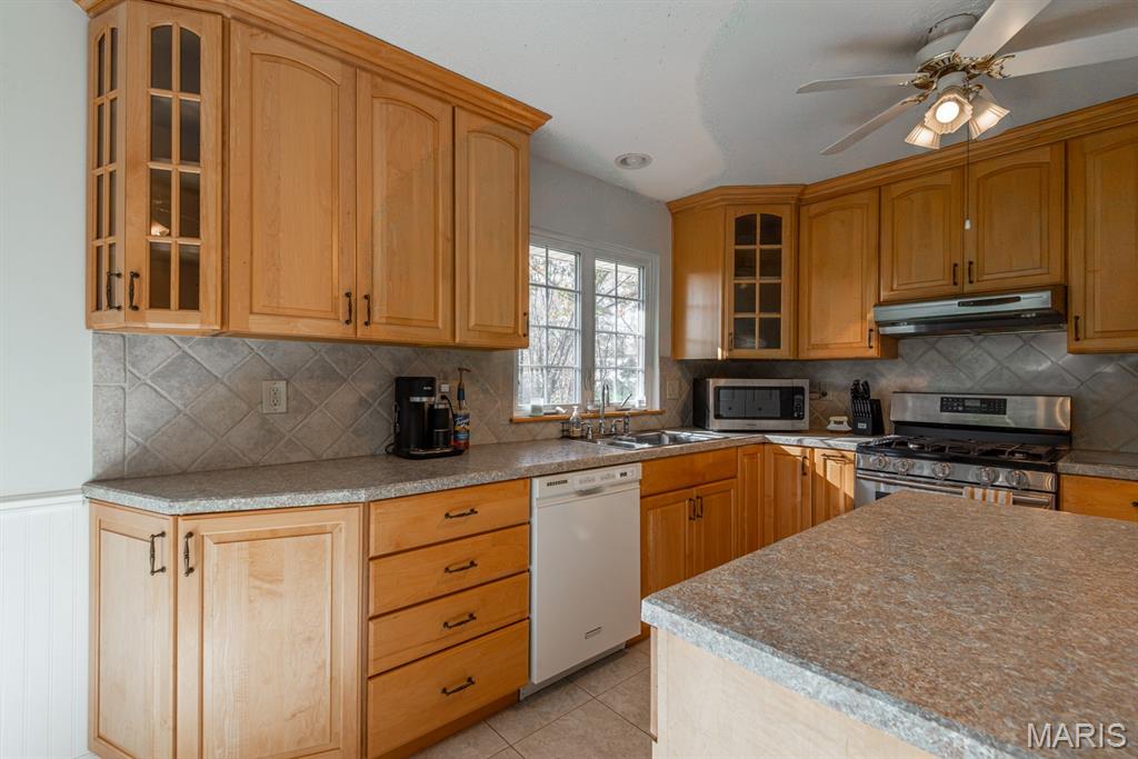 7012 Chalkstone Road Oakville, MO 63129 - Photo 16 of 48