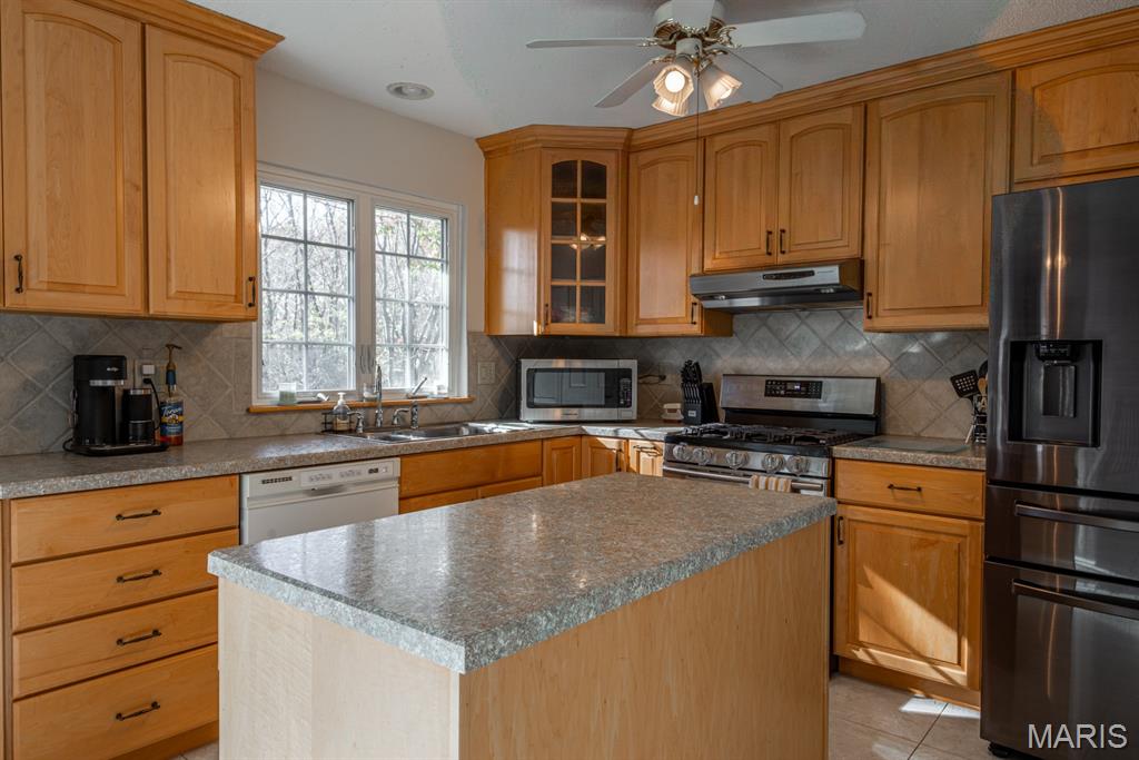 7012 Chalkstone Road Oakville, MO 63129 - Photo 17 of 48