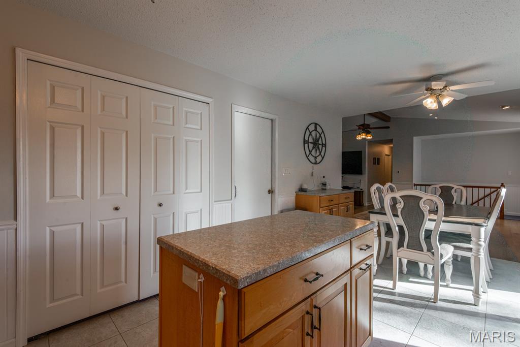 7012 Chalkstone Road Oakville, MO 63129 - Photo 22 of 48