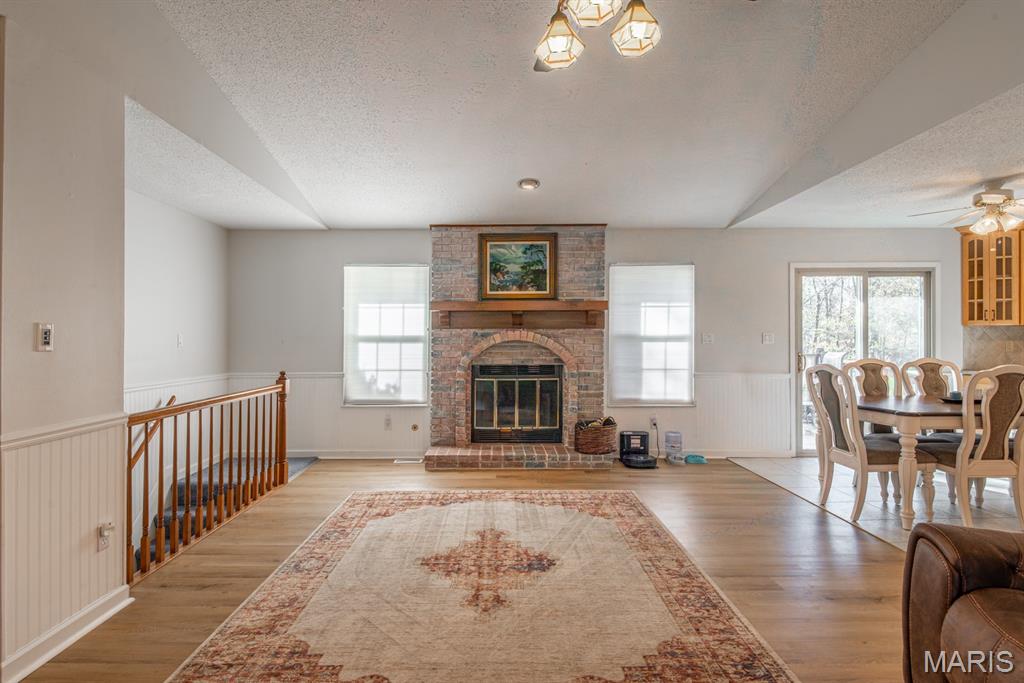 7012 Chalkstone Road Oakville, MO 63129 - Photo 3 of 48