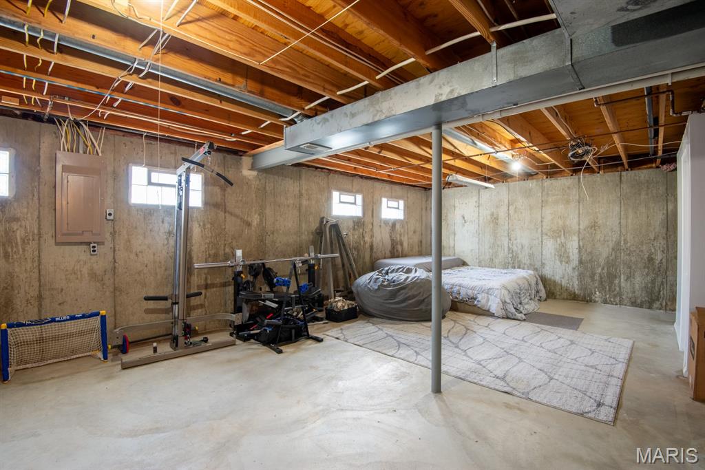 7012 Chalkstone Road Oakville, MO 63129 - Photo 40 of 48