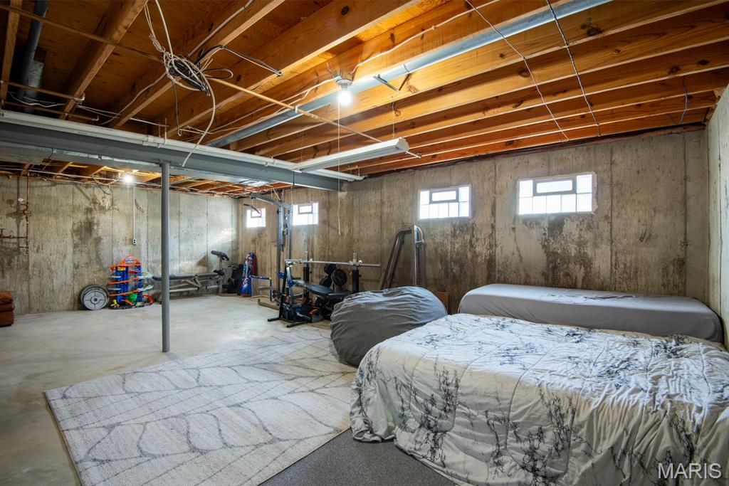 7012 Chalkstone Road Oakville, MO 63129 - Photo 42 of 48