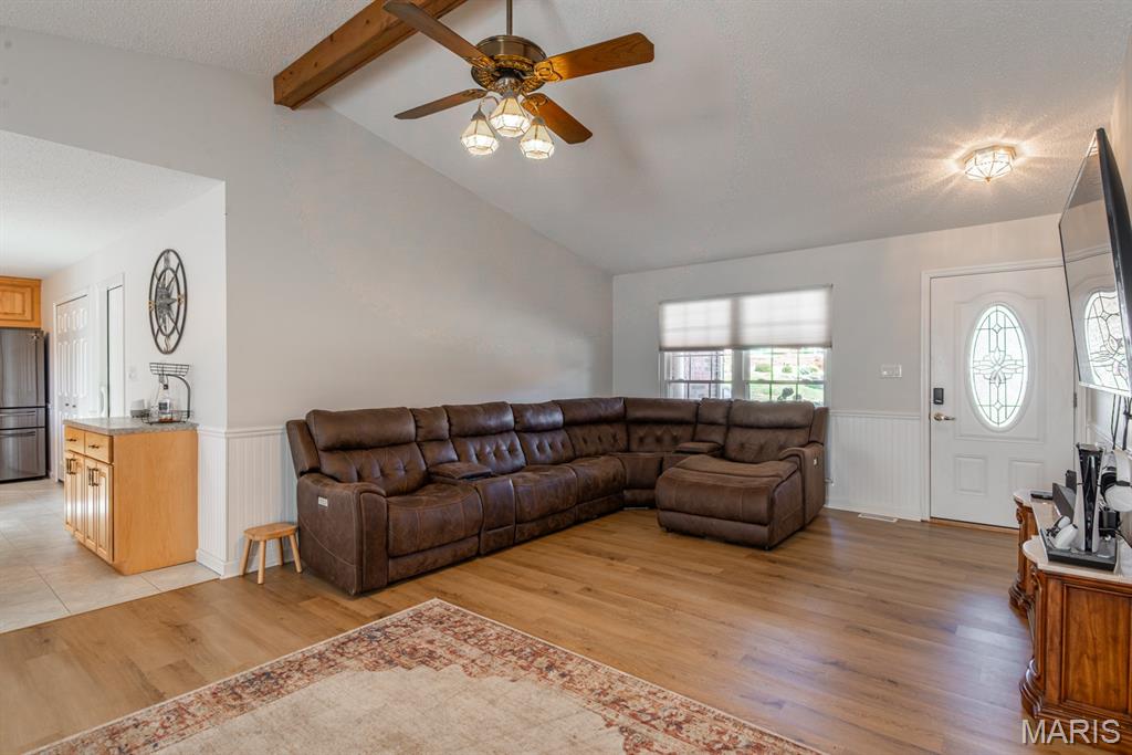 7012 Chalkstone Road Oakville, MO 63129 - Photo 5 of 48