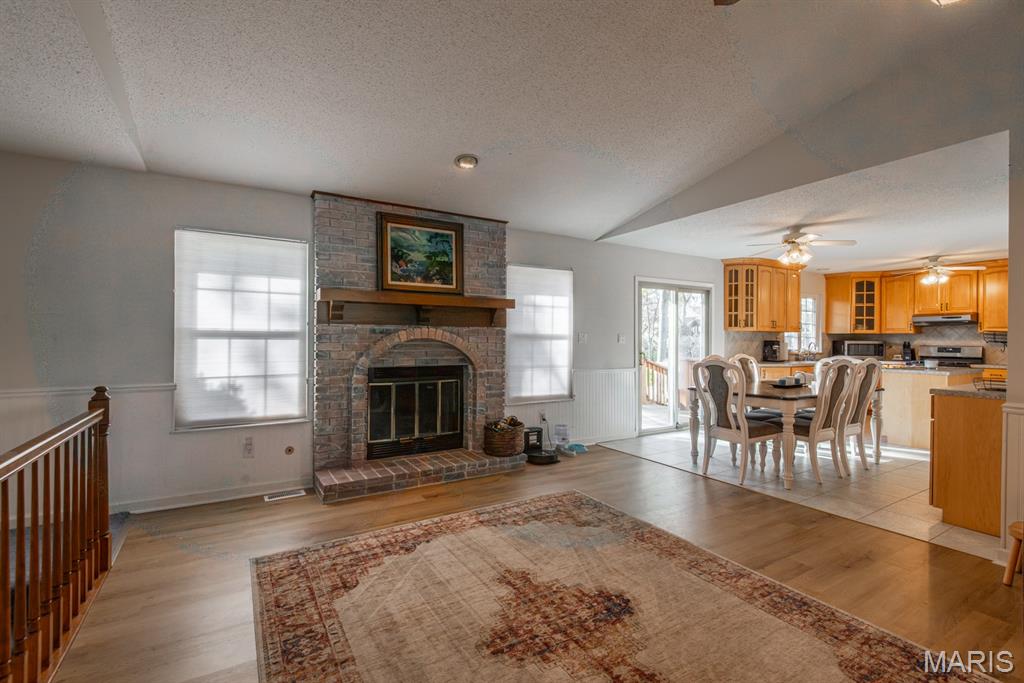 7012 Chalkstone Road Oakville, MO 63129 - Photo 9 of 48