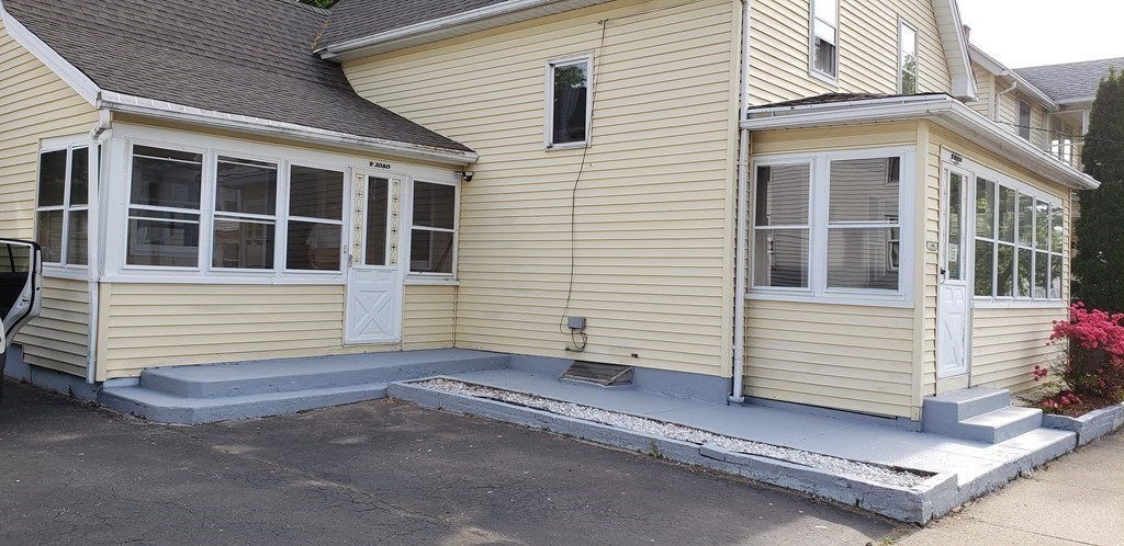 1267 Worcester Street Springfield, MA 01151 - Photo 3 of 20