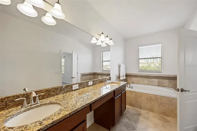 $425,000 | 19485 Paddock View Drive, Tampa, FL 33647