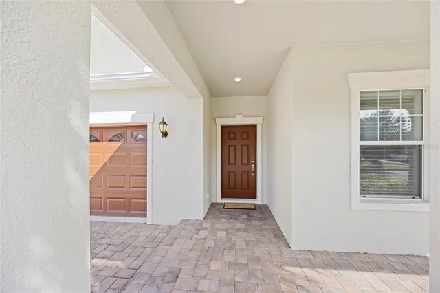 $425,000 | 19485 Paddock View Drive, Tampa, FL 33647