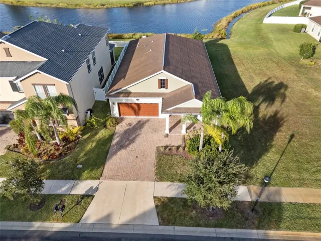 $425,000 | 19485 Paddock View Drive, Tampa, FL 33647