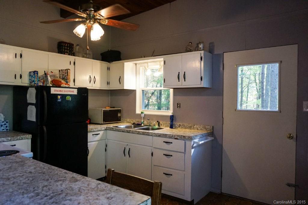 547 Round Mountain Road, Unit 39 Brevard, NC 28712 - Photo 6 of 24 Gallery Image 6