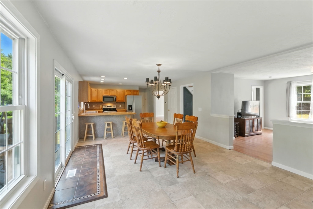 270 New Braintree Road West Brookfield, MA 01585 - Photo 11 of 38