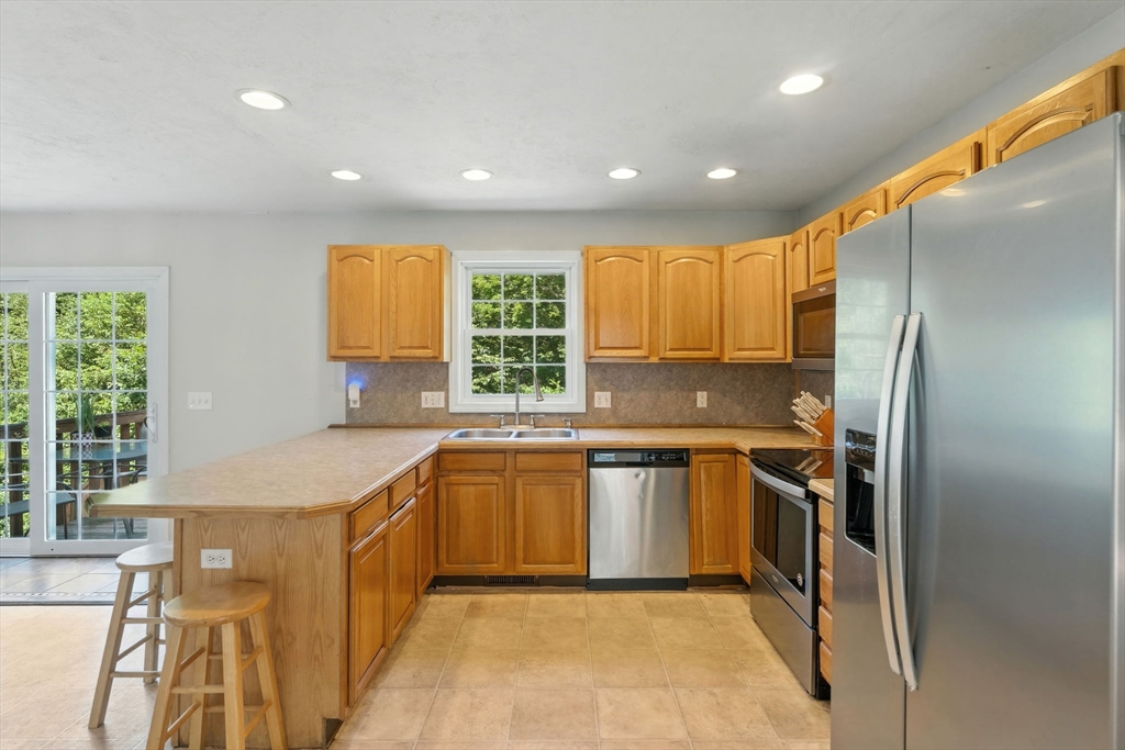 270 New Braintree Road West Brookfield, MA 01585 - Photo 13 of 38