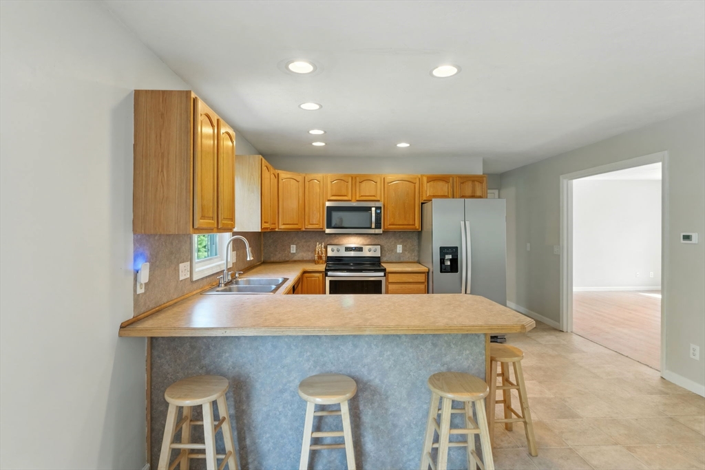 270 New Braintree Road West Brookfield, MA 01585 - Photo 14 of 38