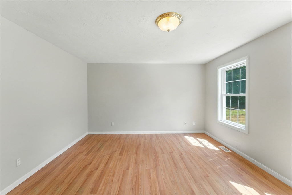 270 New Braintree Road West Brookfield, MA 01585 - Photo 16 of 38