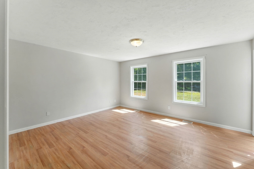 270 New Braintree Road West Brookfield, MA 01585 - Photo 17 of 38