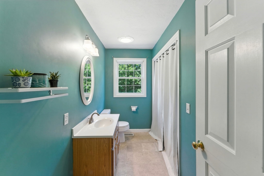 270 New Braintree Road West Brookfield, MA 01585 - Photo 19 of 38