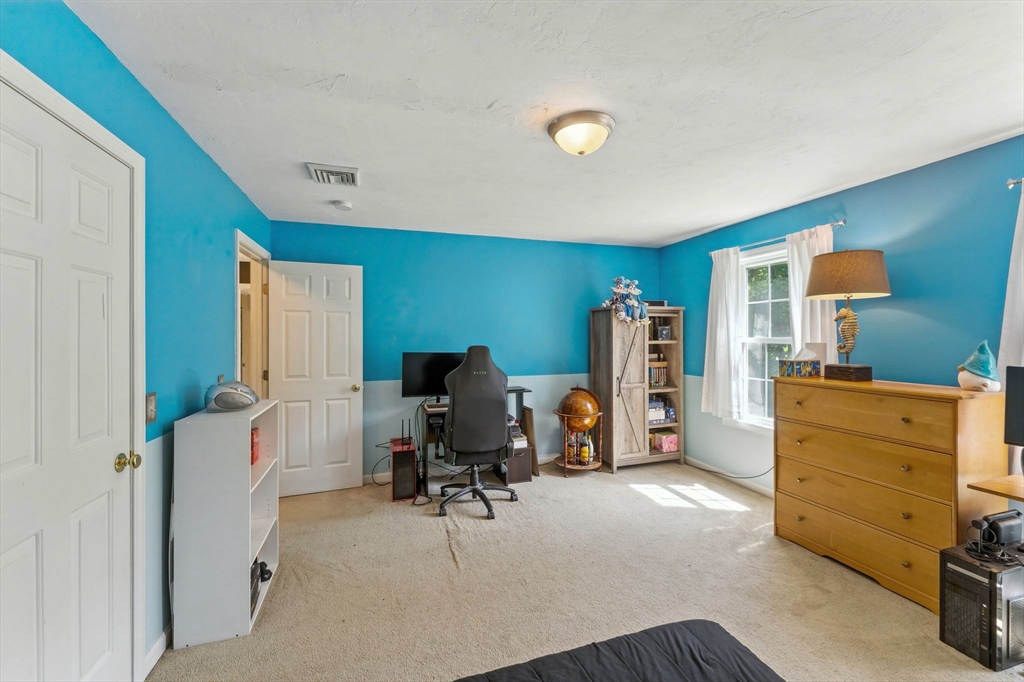 270 New Braintree Road West Brookfield, MA 01585 - Photo 28 of 38