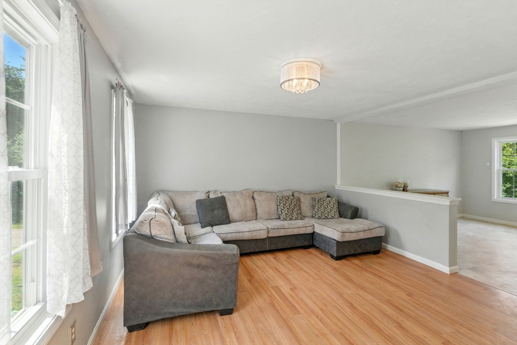 270 New Braintree Road West Brookfield, MA 01585 - Photo 8 of 38