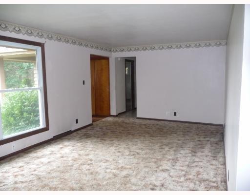 156 Mitchell Road West Middlesex, PA 16159 - Photo 3 of 6 Living Room.