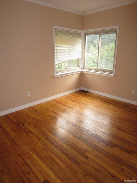 370 Alter Road Detroit, MI 48215 - Photo 6 of 7 bedroom.JPG