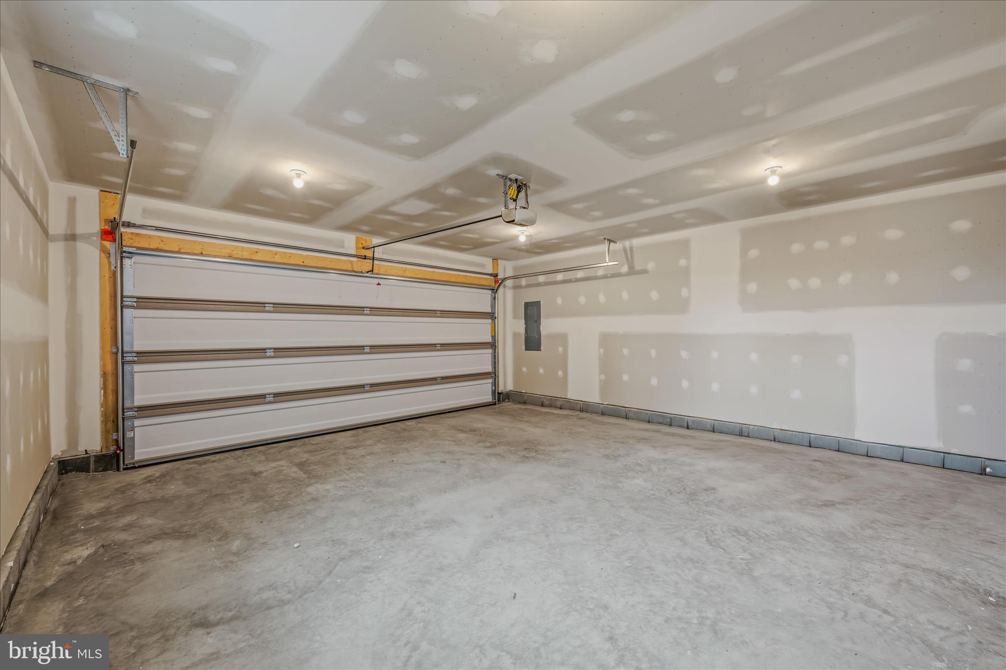 31 Boothbay Drive Martinsburg, WV 25403 - Photo 29 of 34 Garage SIMILAR CONSTRUCTION