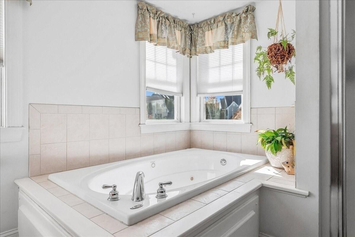 4 Old Field Road Plymouth, MA 02360 - Photo 29 of 42 a bath tub sitting next to a white sink