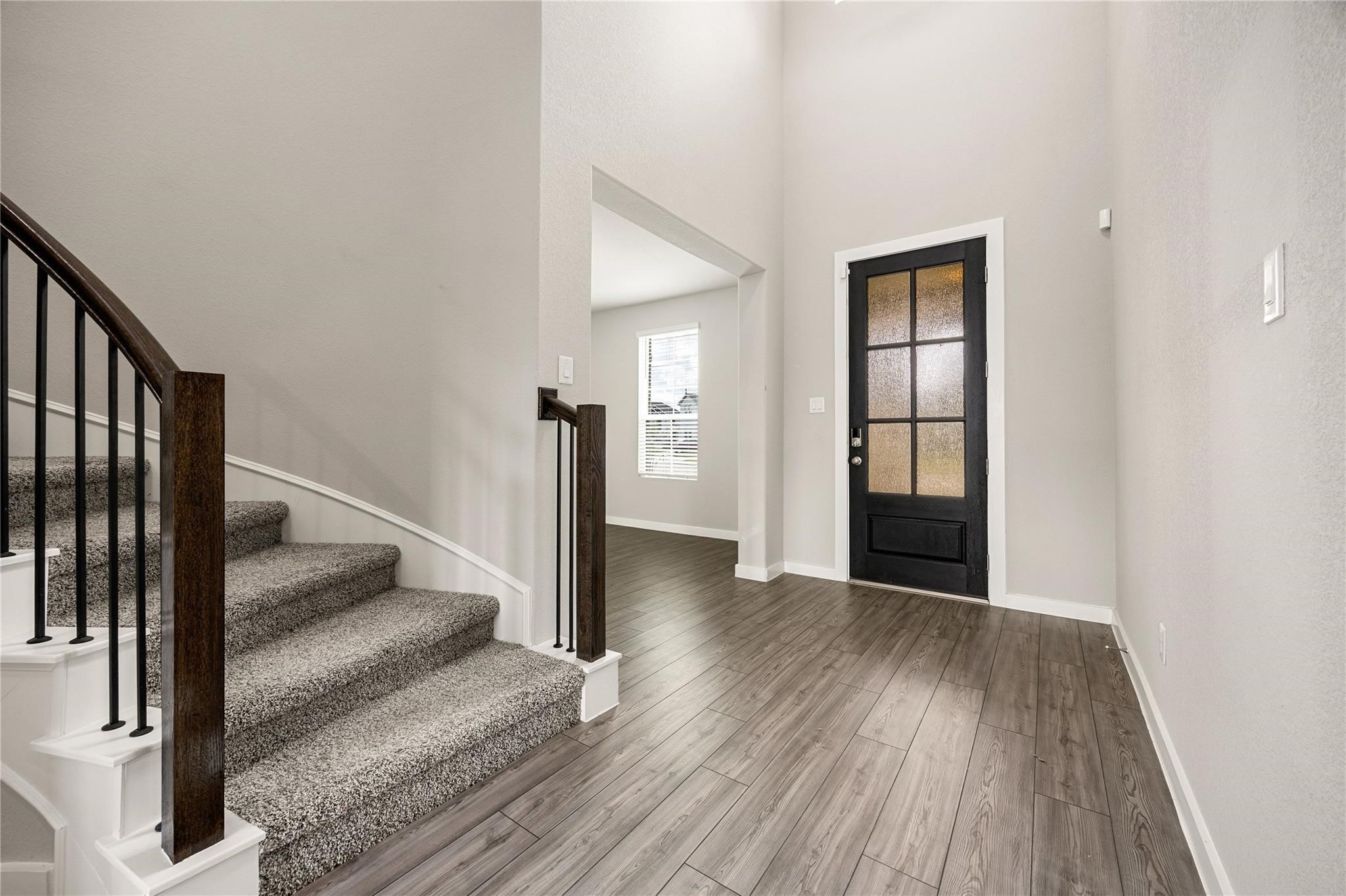 5814 Wayne Way Rosenberg, TX 77471 - Photo 6 of 44 Entry
