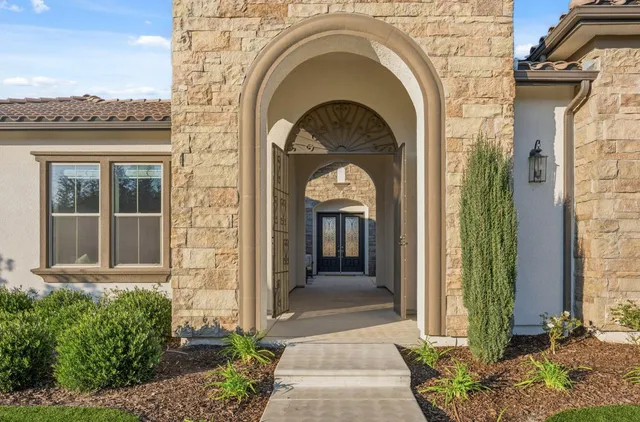 $1,519,000 | 2687 Trenton Avenue, Clovis, CA 93619