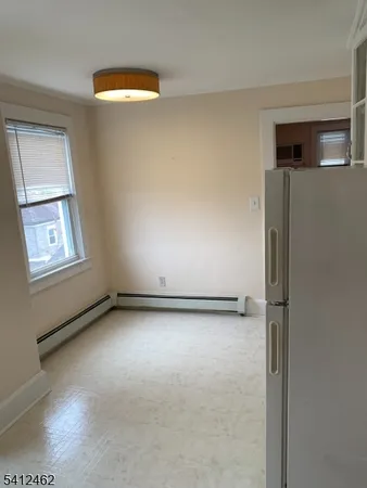 $1,800 | 14 Laura Avenue, Unit 3, Nutley, NJ 07110