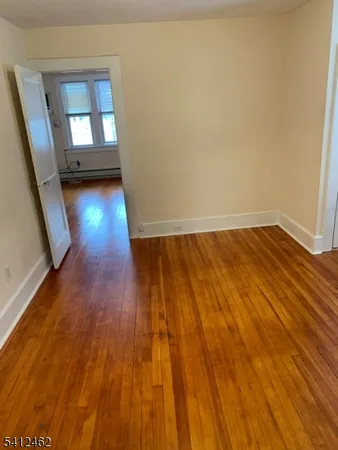 $1,800 | 14 Laura Avenue, Unit 3, Nutley, NJ 07110