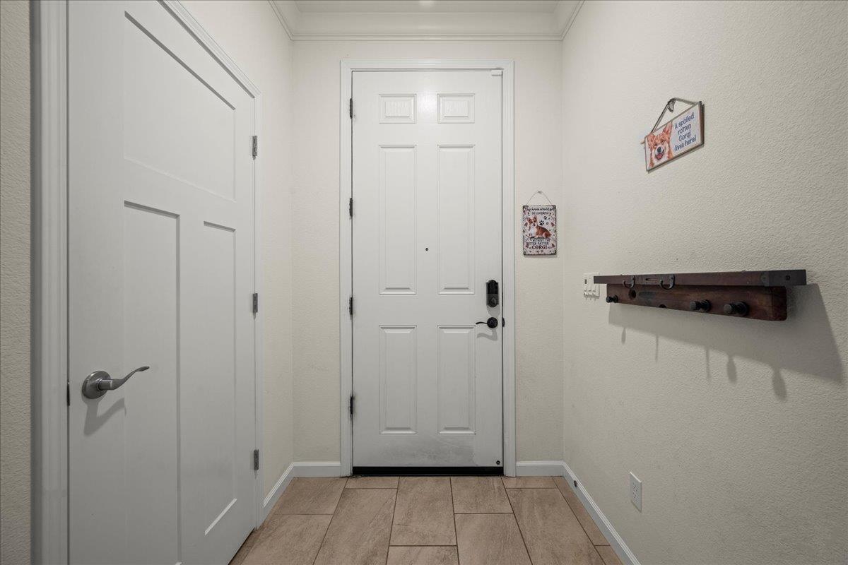 12791 Evanston Way Rancho Cordova, CA 95742 - Photo 14 of 54 a view of bathroom