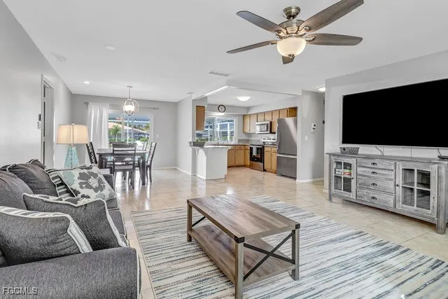 $4,000 | 3522 Southeast 17th Avenue, Cape Coral, FL 33904