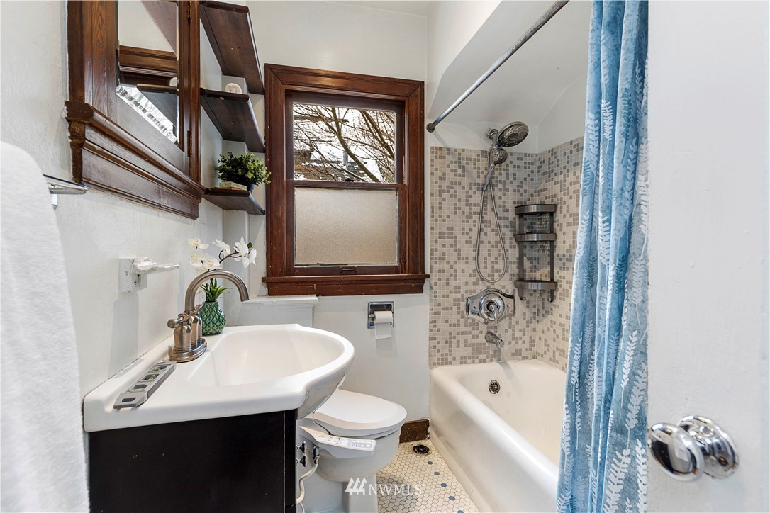 416 North 39th Street Seattle, WA 98103 - Photo 23 of 34 Gallery Image 23