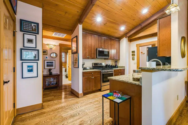 $574,900 | 16252 Crabtree Falls Highway, Vesuvius, VA 24483