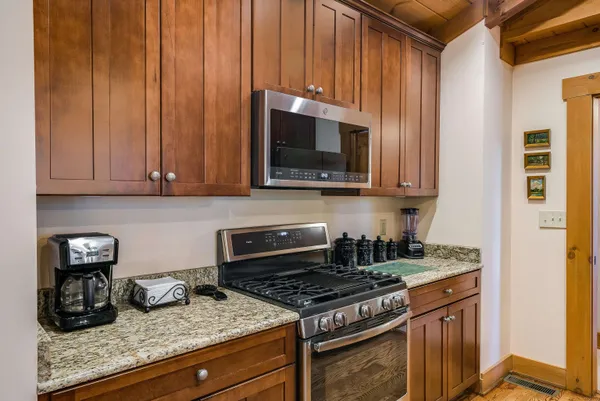 $574,900 | 16252 Crabtree Falls Highway, Vesuvius, VA 24483