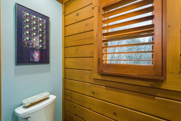 $574,900 | 16252 Crabtree Falls Highway, Vesuvius, VA 24483