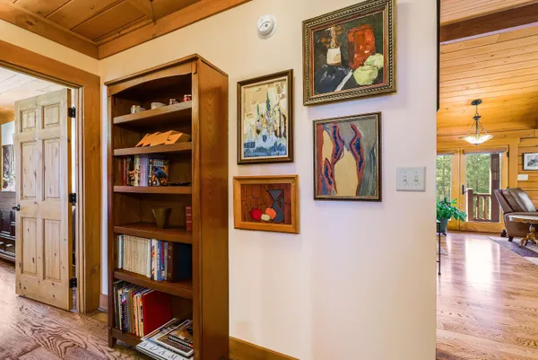 a view of entryway with furniture