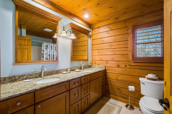 $574,900 | 16252 Crabtree Falls Highway, Vesuvius, VA 24483