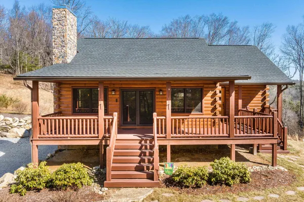 $574,900 | 16252 Crabtree Falls Highway, Vesuvius, VA 24483