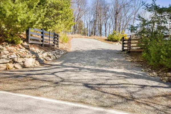$574,900 | 16252 Crabtree Falls Highway, Vesuvius, VA 24483