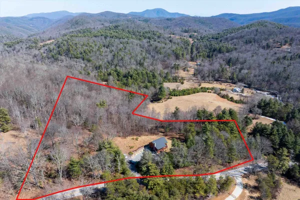 $574,900 | 16252 Crabtree Falls Highway, Vesuvius, VA 24483